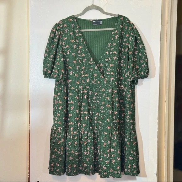 ASOS Design Curve Textured Faux Wrap Mini Dress With Peplum - Picture 10 of 14